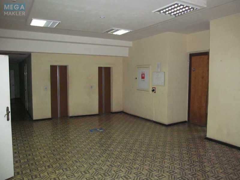 Продаж окремої будівлі/побудови, 3 049,30 кв.м, <a class="location-link" href="/kharkov/" title="Недвижимость Харків">Харків</a>, <a class="location-link" href="/kharkov/chervonozavodskij/" title="Недвижимость Основ'янський (Червонозаводський) район">Основ'янський (Червонозаводський) р-н</a>, Г. Тарасенка, 126/1 (изображение 4)