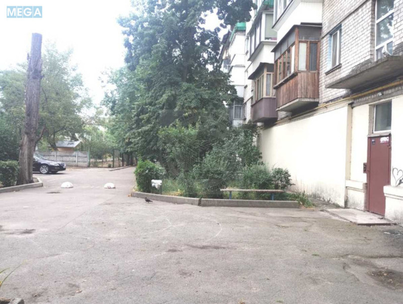 Продаж 3 кімнатної квартири (57/40/5), 5 пов. 5 пов. будинку, <a class="location-link" href="/kiev/" title="Недвижимость Київ">Київ</a>, <a class="location-link" href="/kiev/dneprovskij/" title="Недвижимость Дніпровський район">Дніпровський р-н</a>, Праці бульв., 6/14 (изображение 15)