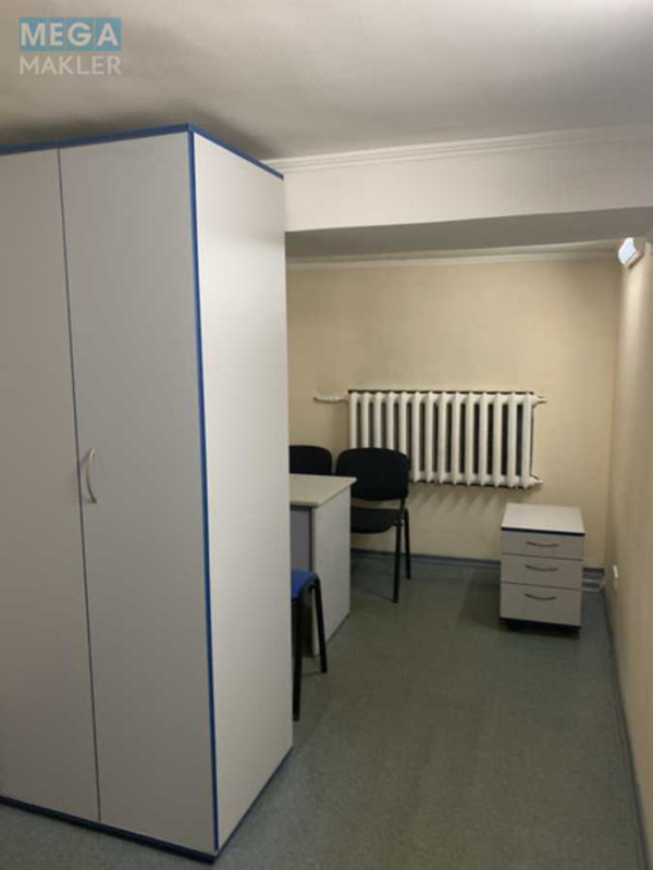 Оренда комерційної нерухомості, 65 кв.м, под офис, <a class="location-link" href="/kiev/" title="Недвижимость Київ">Київ</a>, <a class="location-link" href="/kiev/solomenskij/" title="Недвижимость Солом'янський район">Солом'янський р-н</a>, Мартиросяна ул. (изображение 8)