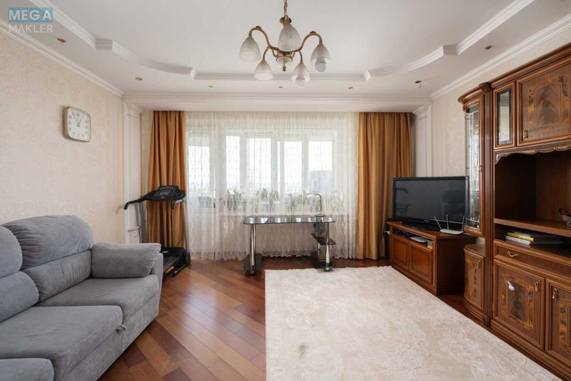 Продаж 3 кімнатної квартири (98/60/12), 16 пов. 18 пов. будинку, <a class="location-link" href="/kiev/" title="Недвижимость Київ">Київ</a>, <a class="location-link" href="/kiev/pecherskij/" title="Недвижимость Печерський район">Печерський р-н</a>, Старонаводницька вул., 8а (изображение 2)