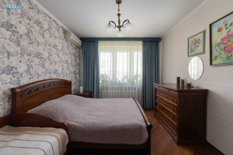 Продаж 3 кімнатної квартири (98/60/12), 16 пов. 18 пов. будинку, <a class="location-link" href="/kiev/" title="Недвижимость Київ">Київ</a>, <a class="location-link" href="/kiev/pecherskij/" title="Недвижимость Печерський район">Печерський р-н</a>, Старонаводницька вул., 8а (изображение 3)