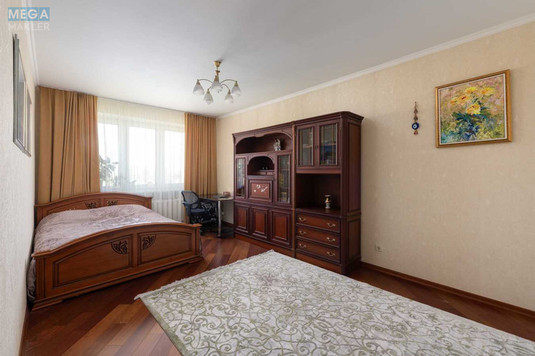Продаж 3 кімнатної квартири (98/60/12), 16 пов. 18 пов. будинку, <a class="location-link" href="/kiev/" title="Недвижимость Київ">Київ</a>, <a class="location-link" href="/kiev/pecherskij/" title="Недвижимость Печерський район">Печерський р-н</a>, Старонаводницька вул., 8а (изображение 8)