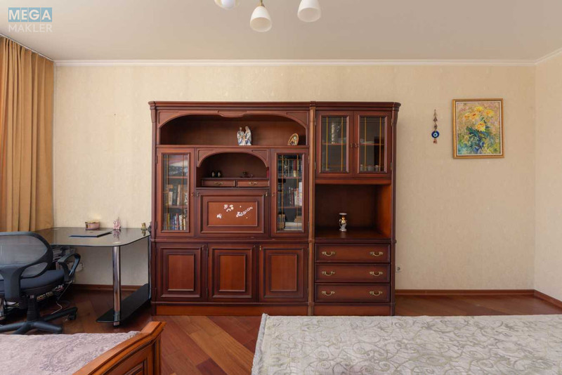 Продаж 3 кімнатної квартири (98/60/12), 16 пов. 18 пов. будинку, <a class="location-link" href="/kiev/" title="Недвижимость Київ">Київ</a>, <a class="location-link" href="/kiev/pecherskij/" title="Недвижимость Печерський район">Печерський р-н</a>, Старонаводницька вул., 8а (изображение 9)