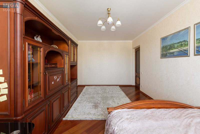Продаж 3 кімнатної квартири (98/60/12), 16 пов. 18 пов. будинку, <a class="location-link" href="/kiev/" title="Недвижимость Київ">Київ</a>, <a class="location-link" href="/kiev/pecherskij/" title="Недвижимость Печерський район">Печерський р-н</a>, Старонаводницька вул., 8а (изображение 10)