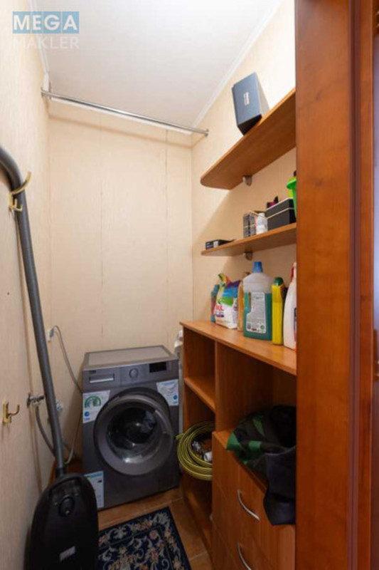 Продаж 3 кімнатної квартири (98/60/12), 16 пов. 18 пов. будинку, <a class="location-link" href="/kiev/" title="Недвижимость Київ">Київ</a>, <a class="location-link" href="/kiev/pecherskij/" title="Недвижимость Печерський район">Печерський р-н</a>, Старонаводницька вул., 8а (изображение 11)