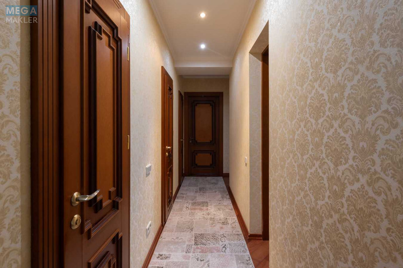 Продаж 3 кімнатної квартири (98/60/12), 16 пов. 18 пов. будинку, <a class="location-link" href="/kiev/" title="Недвижимость Київ">Київ</a>, <a class="location-link" href="/kiev/pecherskij/" title="Недвижимость Печерський район">Печерський р-н</a>, Старонаводницька вул., 8а (изображение 21)