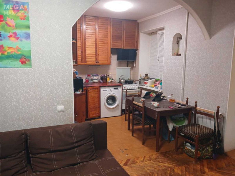Продаж 2 кімнатної квартири (44/35,1/7), 1 пов. 5 пов. будинку, <a class="location-link" href="/kiev/" title="Недвижимость Київ">Київ</a>, <a class="location-link" href="/kiev/dneprovskij/" title="Недвижимость Дніпровський район">Дніпровський р-н</a>, Соборності просп., 16 (изображение 3)