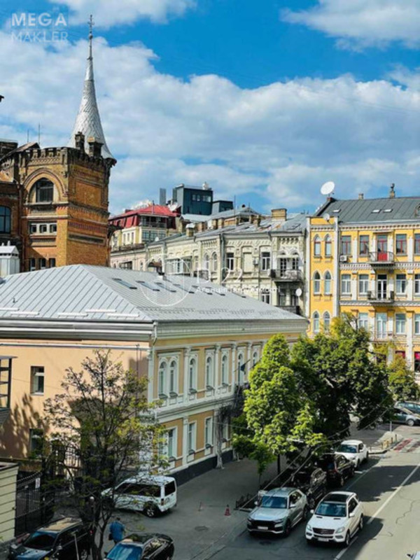 Продаж 1 кімнатної квартири (50/20/11), 3 пов. 3 пов. будинку, <a class="location-link" href="/kiev/" title="Недвижимость Київ">Київ</a>, <a class="location-link" href="/kiev/shevchenkovskij/" title="Недвижимость Шевченківський район">Шевченківський р-н</a>, Миколи Лисенка вулиця, 1 (изображение 2)