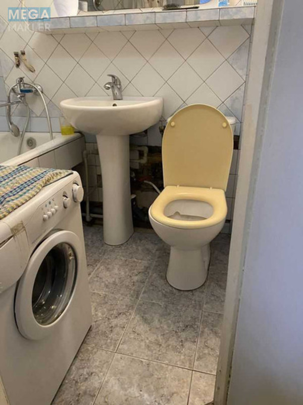 Оренда 2 кімнатної квартири, <a class="location-link" href="/kiev/" title="Недвижимость Київ">Київ</a>, <a class="location-link" href="/kiev/goloseevskij/" title="Недвижимость Голосіївський район">Голосіївський р-н</a>, Михайла Ломоносова вул., 4 (изображение 6)