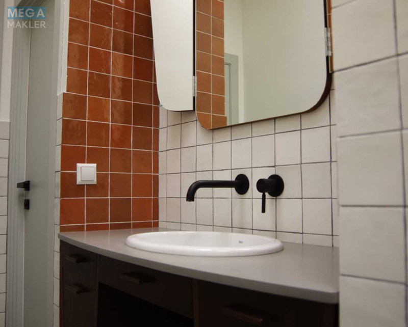 Продаж комерційної нерухомості, 570 кв.м, под офис, <a class="location-link" href="/kiev/" title="Недвижимость Київ">Київ</a>, <a class="location-link" href="/kiev/shevchenkovskij/" title="Недвижимость Шевченківський район">Шевченківський р-н</a>, Глибочицька вул., 29-31 (изображение 18)