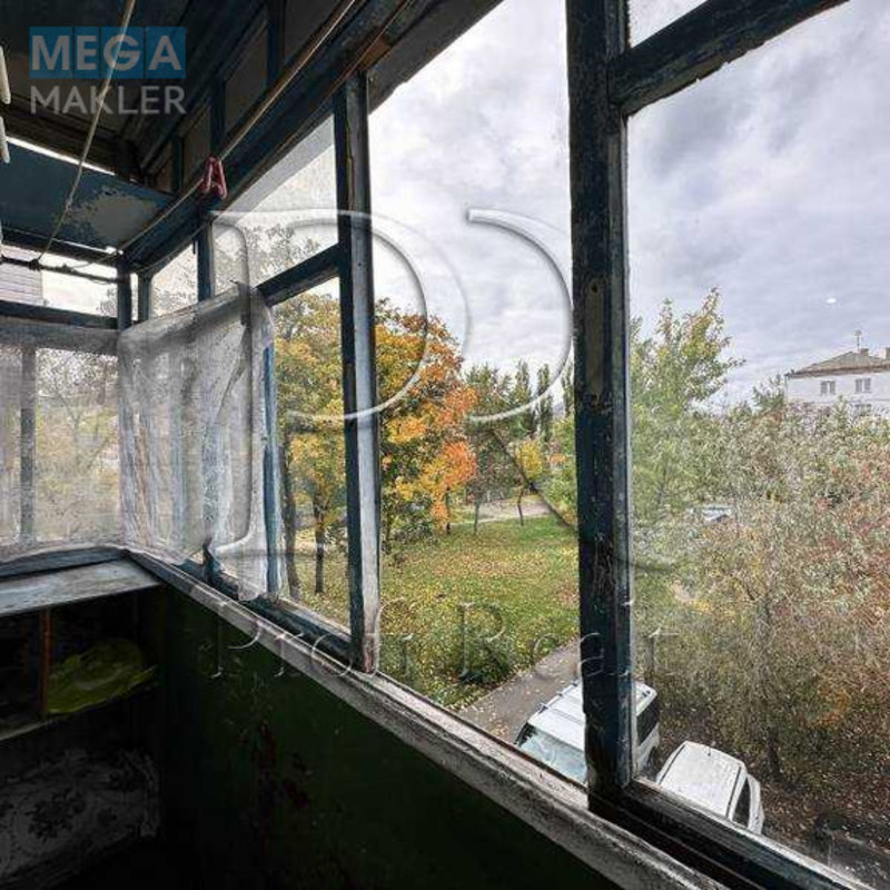 Продаж 3 кімнатної квартири (56/31/6), 3 пов. 5 пов. будинку, <a class="location-link" href="/kiev/" title="Недвижимость Київ">Київ</a>, <a class="location-link" href="/kiev/dneprovskij/" title="Недвижимость Дніпровський район">Дніпровський р-н</a>, Верховної Ради бульвар, 17 (изображение 10)
