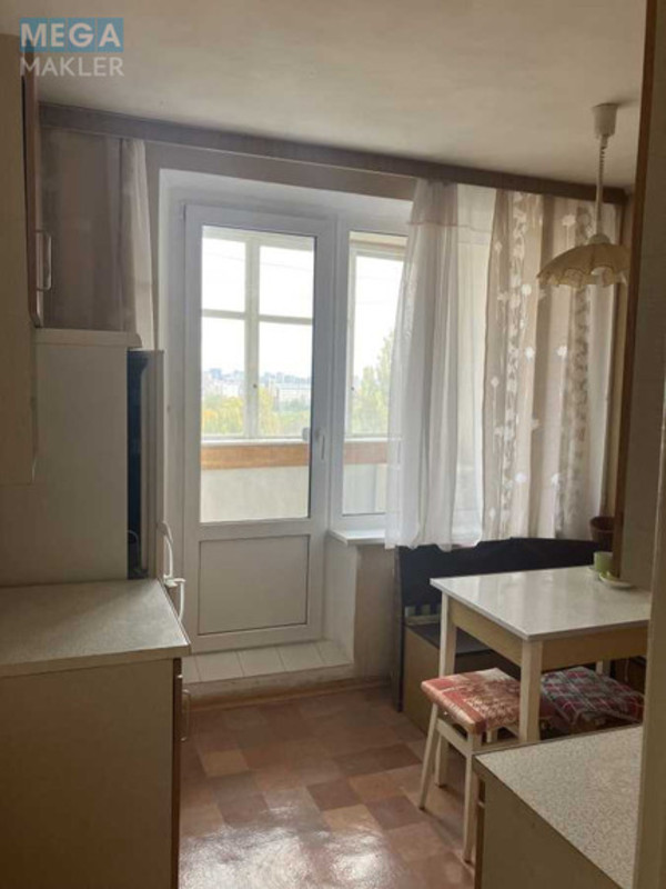 Оренда 1 кімнатної квартири, <a class="location-link" href="/kiev/" title="Недвижимость Київ">Київ</a>, <a class="location-link" href="/kiev/solomenskij/" title="Недвижимость Солом'янський район">Солом'янський р-н</a>, Волгоградская ул., 17 (изображение 14)