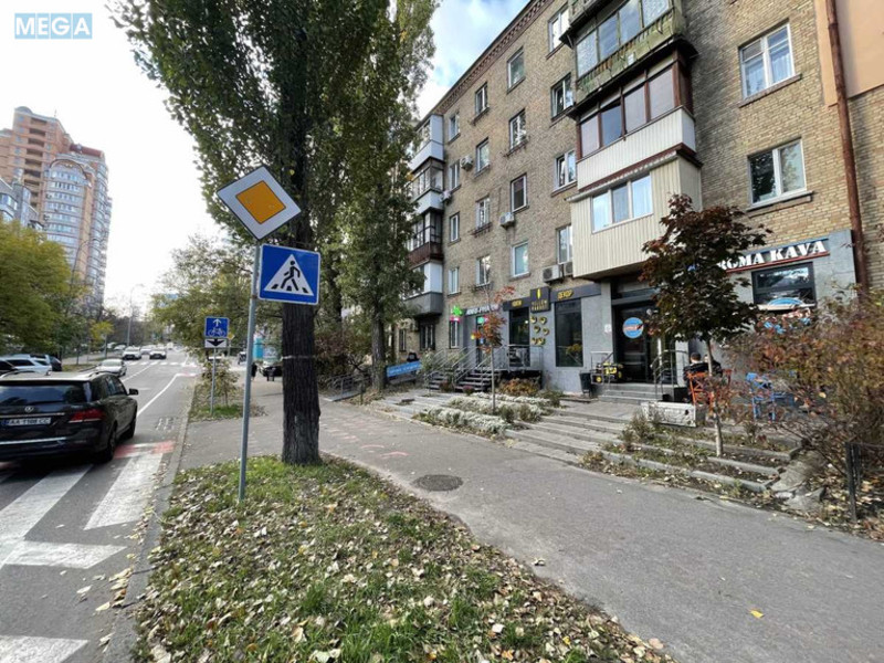 Оренда комерційної нерухомості, 61 кв.м, под магазин, <a class="location-link" href="/kiev/" title="Недвижимость Київ">Київ</a>, <a class="location-link" href="/kiev/pecherskij/" title="Недвижимость Печерський район">Печерський р-н</a>, Професора Підвисоцького вул., 5 (изображение 3)