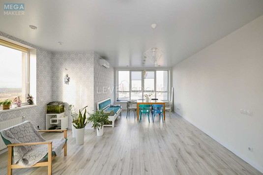Продаж 4 кімнатної квартири (125/50/42), 18 пов. 25 пов. будинку, <a class="location-link" href="/kiev/" title="Недвижимость Київ">Київ</a>, <a class="location-link" href="/kiev/podolskij/" title="Недвижимость Подільський район">Подільський р-н</a>, Родини Крістерів вул., 20 (изображение 4)