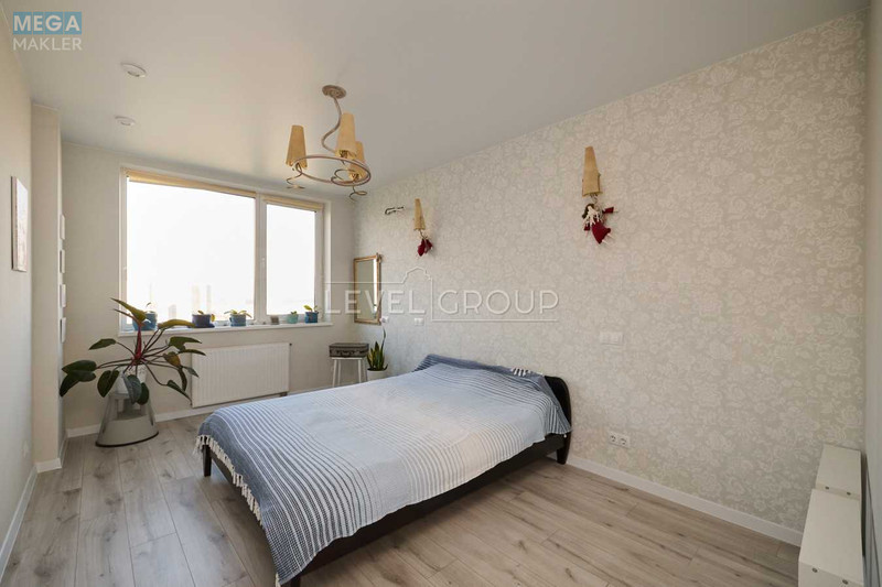 Продаж 4 кімнатної квартири (125/50/42), 18 пов. 25 пов. будинку, <a class="location-link" href="/kiev/" title="Недвижимость Київ">Київ</a>, <a class="location-link" href="/kiev/podolskij/" title="Недвижимость Подільський район">Подільський р-н</a>, Родини Крістерів вул., 20 (изображение 9)