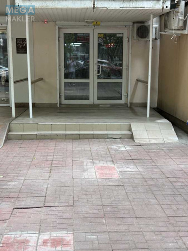 Оренда комерційної нерухомості, 50 кв.м, под магазин, <a class="location-link" href="/odessa/" title="Недвижимость Одеса">Одеса</a>, <a class="location-link" href="/odessa/malinovskij/" title="Недвижимость Малиновський район">Малиновський р-н</a>, Академика Филатова (изображение 6)