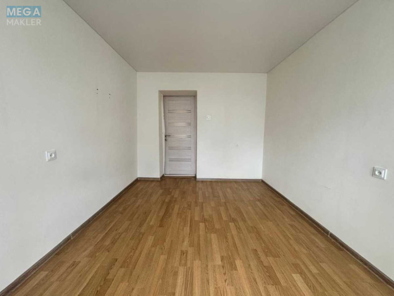 Продаж 3 кімнатної квартири (72/41/8), 9 пов. 10 пов. будинку, <a class="location-link" href="/kiev/" title="Недвижимость Київ">Київ</a>, <a class="location-link" href="/kiev/dneprovskij/" title="Недвижимость Дніпровський район">Дніпровський р-н</a>, Астраханская ул., 3 (изображение 10)