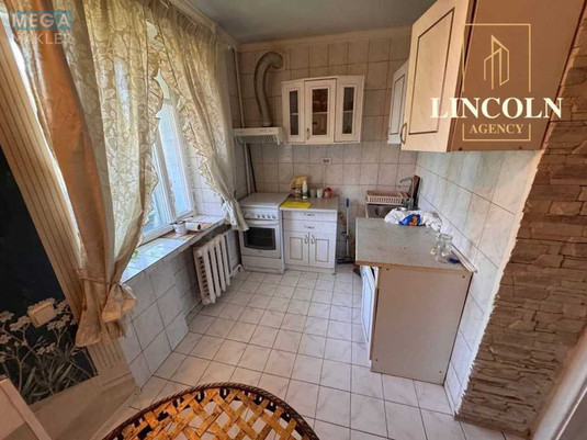 Продаж 1 кімнатної квартири (46/?/8), 5 пов. 9 пов. будинку, <a class="location-link" href="/kiev/" title="Недвижимость Київ">Київ</a>, <a class="location-link" href="/kiev/solomenskij/" title="Недвижимость Солом'янський район">Солом'янський р-н</a>, Олексы Тихого ул., 41 (изображение 5)