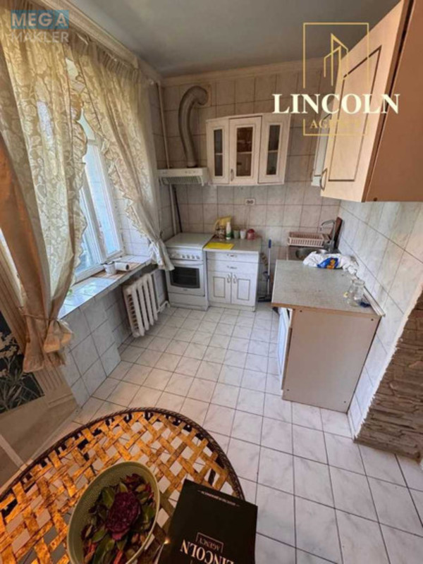 Продаж 1 кімнатної квартири (46/?/8), 5 пов. 9 пов. будинку, <a class="location-link" href="/kiev/" title="Недвижимость Київ">Київ</a>, <a class="location-link" href="/kiev/solomenskij/" title="Недвижимость Солом'янський район">Солом'янський р-н</a>, Олексы Тихого ул., 41 (изображение 7)