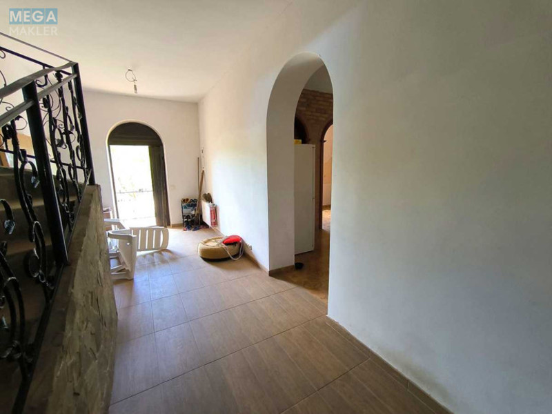 Продаж дома, 2 поверху, 350 кв.м, 6 кімнат, ділянка 8 соток, <a class="location-link" href="/nikolaevka-selo-kv-makarovskij-rajon/" title="Недвижимость Миколаївка">Миколаївка</a>, миколаївська (изображение 11)