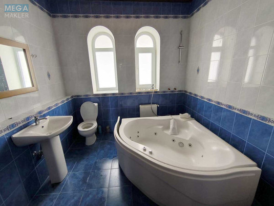 Продаж дома, 2&nbsp;поверху, 350&nbsp;кв.м, 6&nbsp;кімнат, ділянка 8&nbsp;соток, <a class="location-link" href="/nikolaevka-selo-kv-makarovskij-rajon/" title="Недвижимость Миколаївка">Миколаївка</a>, миколаївська (изображение 17)