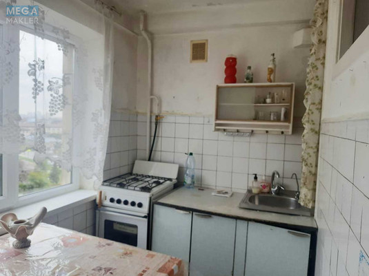 Продаж 2 кімнатної квартири (46,5/30,4/6,3), 8 пов. 9 пов. будинку, <a class="location-link" href="/kiev/" title="Недвижимость Київ">Київ</a>, <a class="location-link" href="/kiev/podolskij/" title="Недвижимость Подільський район">Подільський р-н</a>, Кирилівська вул., 127 (изображение 4)