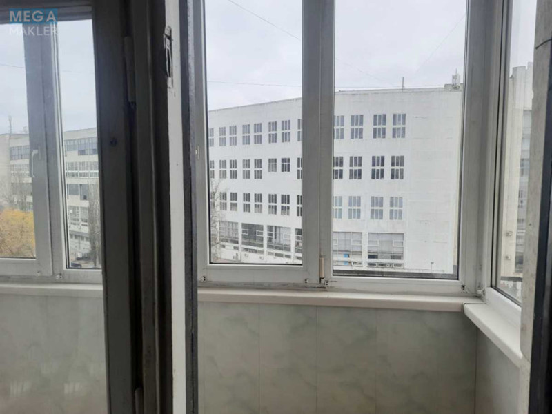 Продаж 2 кімнатної квартири (46,5/30,4/6,3), 8 пов. 9 пов. будинку, <a class="location-link" href="/kiev/" title="Недвижимость Київ">Київ</a>, <a class="location-link" href="/kiev/podolskij/" title="Недвижимость Подільський район">Подільський р-н</a>, Кирилівська вул., 127 (изображение 10)