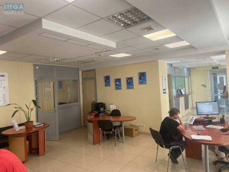 Оренда комерційної нерухомості, 305 кв.м, под магазин, <a class="location-link" href="/kiev/" title="Недвижимость Київ">Київ</a>, <a class="location-link" href="/kiev/obolonskij/" title="Недвижимость Оболонський район">Оболонський р-н</a>, Героїв Сталінграду просп., 26а (изображение 5)