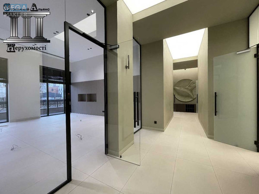 Продаж комерційної нерухомості, 270&nbsp;кв.м, под магазин, <a class="location-link" href="/kiev/" title="Недвижимость Київ">Київ</a>, <a class="location-link" href="/kiev/goloseevskij/" title="Недвижимость Голосіївський район">Голосіївський р-н</a>, Михайла Максимовича вул., 26В (изображение 11)