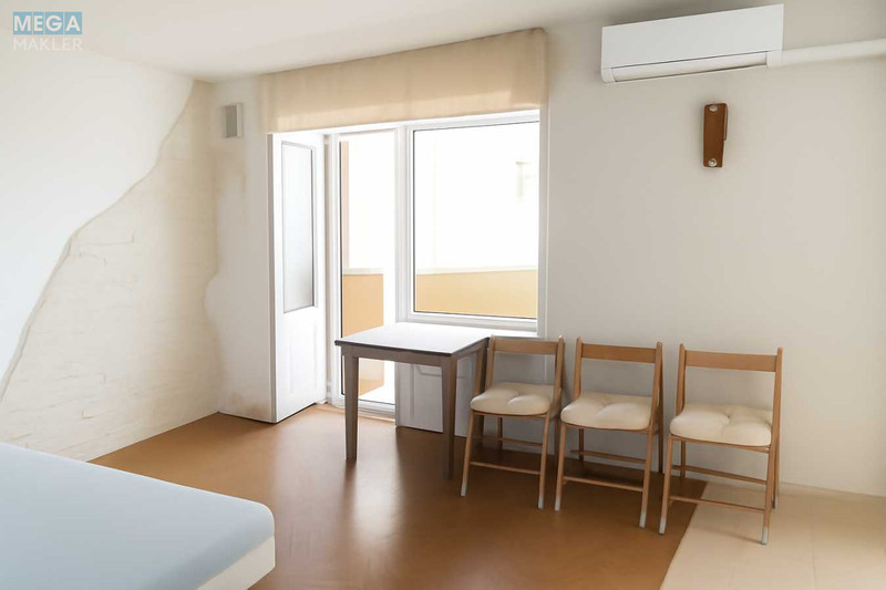 Оренда 1 кімнатної квартири, <a class="location-link" href="/kiev/" title="Недвижимость Київ">Київ</a>, <a class="location-link" href="/kiev/solomenskij/" title="Недвижимость Солом'янський район">Солом'янський р-н</a>, Братів Зерових вул., 2а (изображение 4)