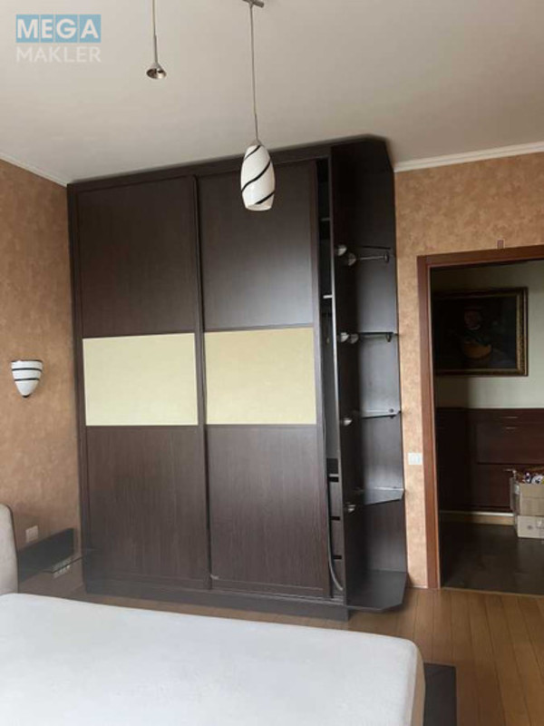 Продаж 3 кімнатної квартири (73/45/10), 6 пов. 6 пов. будинку, <a class="location-link" href="/kiev/" title="Недвижимость Київ">Київ</a>, <a class="location-link" href="/kiev/solomenskij/" title="Недвижимость Солом'янський район">Солом'янський р-н</a>, Валерія Лобановського просп., 5 (изображение 5)