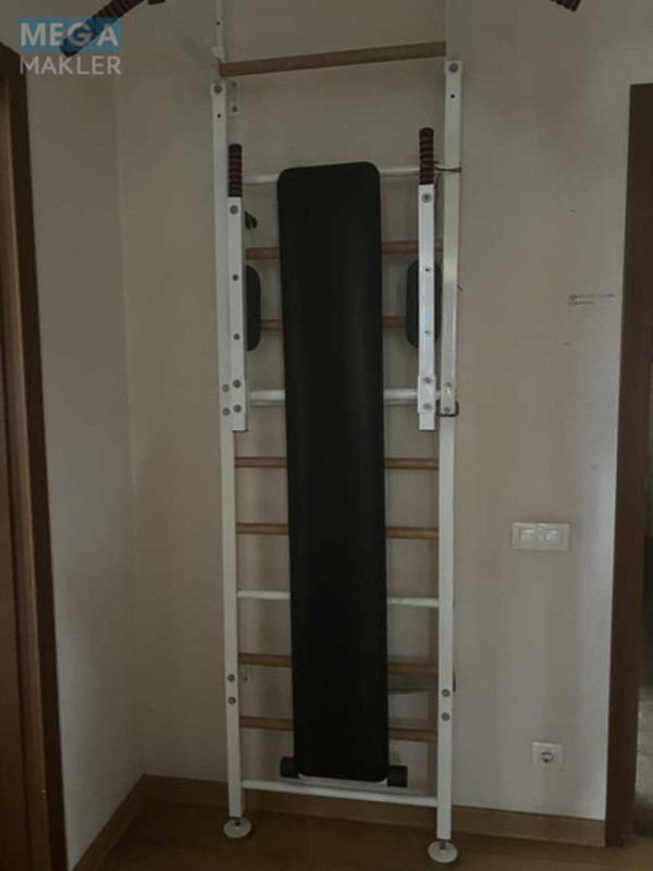 Продаж 3 кімнатної квартири (73/45/10), 6 пов. 6 пов. будинку, <a class="location-link" href="/kiev/" title="Недвижимость Київ">Київ</a>, <a class="location-link" href="/kiev/solomenskij/" title="Недвижимость Солом'янський район">Солом'янський р-н</a>, Валерія Лобановського просп., 5 (изображение 7)