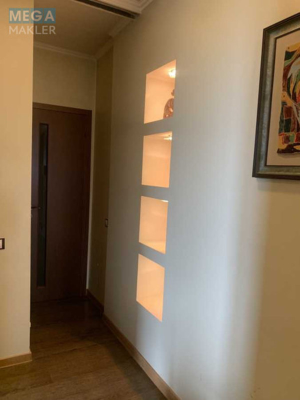 Продаж 3 кімнатної квартири (73/45/10), 6 пов. 6 пов. будинку, <a class="location-link" href="/kiev/" title="Недвижимость Київ">Київ</a>, <a class="location-link" href="/kiev/solomenskij/" title="Недвижимость Солом'янський район">Солом'янський р-н</a>, Валерія Лобановського просп., 5 (изображение 11)