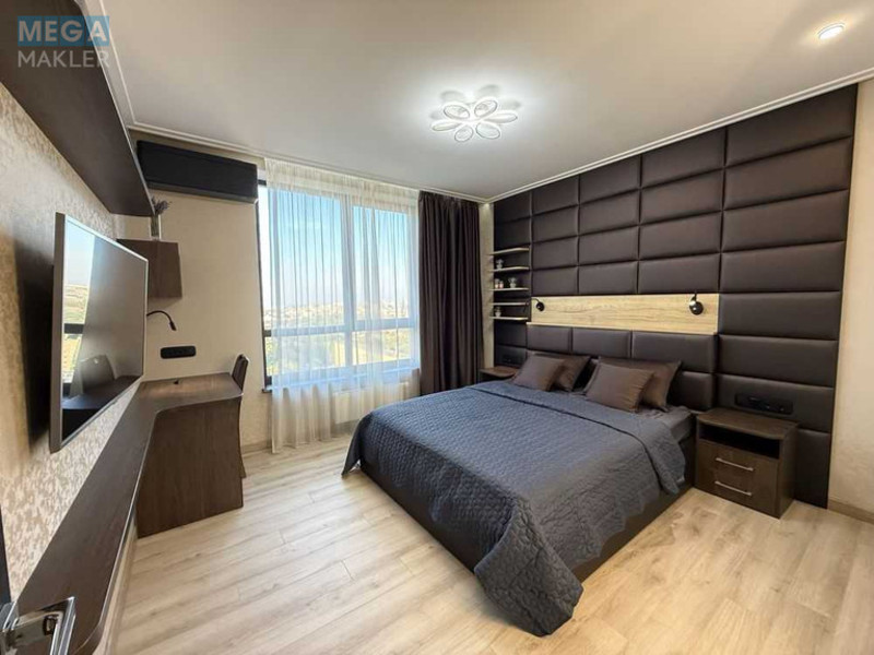 Продаж 3 кімнатної квартири (90/43/22), 23 пов. 24 пов. будинку, <a class="location-link" href="/kiev/" title="Недвижимость Київ">Київ</a>, <a class="location-link" href="/kiev/solomenskij/" title="Недвижимость Солом'янський район">Солом'янський р-н</a>, Солом`янська вул., 20в (изображение 8)