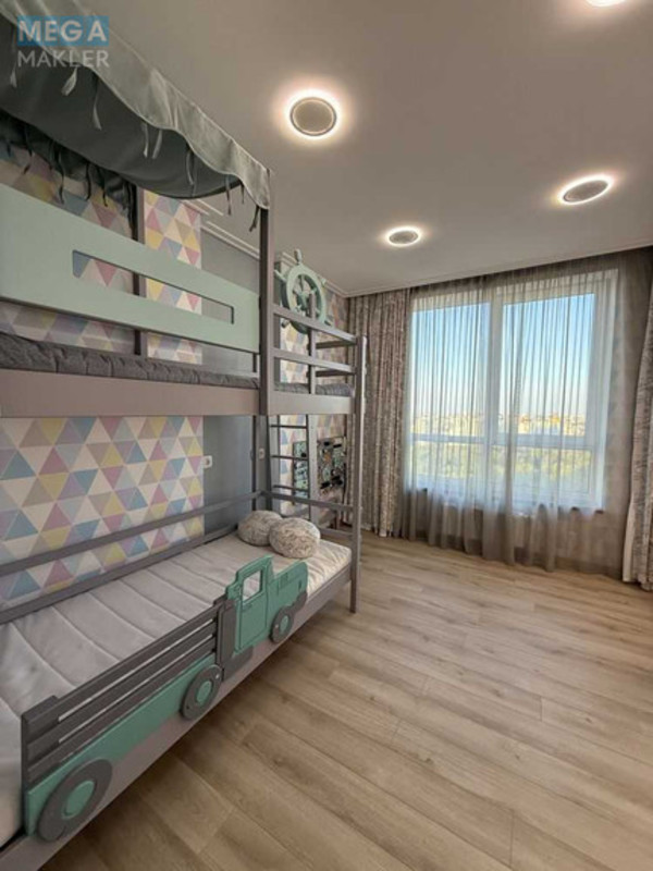 Продаж 3 кімнатної квартири (90/43/22), 23 пов. 24 пов. будинку, <a class="location-link" href="/kiev/" title="Недвижимость Київ">Київ</a>, <a class="location-link" href="/kiev/solomenskij/" title="Недвижимость Солом'янський район">Солом'янський р-н</a>, Солом`янська вул., 20в (изображение 10)