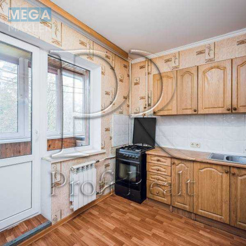 Продаж 1 кімнатної квартири (38/19/8), 4 пов. 9 пов. будинку, <a class="location-link" href="/kiev/" title="Недвижимость Київ">Київ</a>, <a class="location-link" href="/kiev/svyatoshinskij/" title="Недвижимость Святошинський район">Святошинський р-н</a>, Булгакова вулиця, 2А (изображение 2)