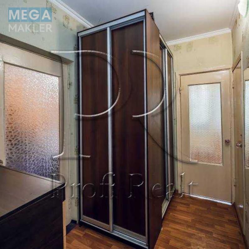 Продаж 1 кімнатної квартири (38/19/8), 4 пов. 9 пов. будинку, <a class="location-link" href="/kiev/" title="Недвижимость Київ">Київ</a>, <a class="location-link" href="/kiev/svyatoshinskij/" title="Недвижимость Святошинський район">Святошинський р-н</a>, Булгакова вулиця, 2А (изображение 11)
