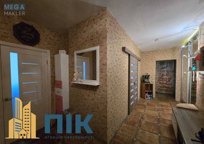 Продаж 3 кімнатної квартири (101/54/16,3), 5 пов. 18 пов. будинку, <a class="location-link" href="/kiev/" title="Недвижимость Київ">Київ</a>, <a class="location-link" href="/kiev/goloseevskij/" title="Недвижимость Голосіївський район">Голосіївський р-н</a>, Степана Рудницкого ул., 3/7 (изображение 8)