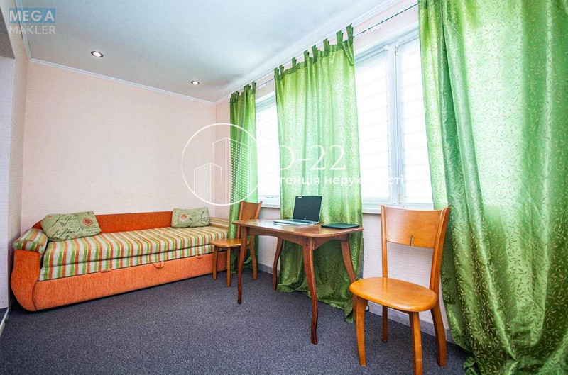 Продаж 3 кімнатної квартири (106/52/29), 1 пов. 5 пов. будинку, <a class="location-link" href="/kiev/" title="Недвижимость Київ">Київ</a>, <a class="location-link" href="/kiev/goloseevskij/" title="Недвижимость Голосіївський район">Голосіївський р-н</a>, Науки просп., 86 (изображение 14)