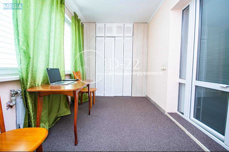 Продаж 3 кімнатної квартири (106/52/29), 1 пов. 5 пов. будинку, <a class="location-link" href="/kiev/" title="Недвижимость Київ">Київ</a>, <a class="location-link" href="/kiev/goloseevskij/" title="Недвижимость Голосіївський район">Голосіївський р-н</a>, Науки просп., 86 (изображение 16)