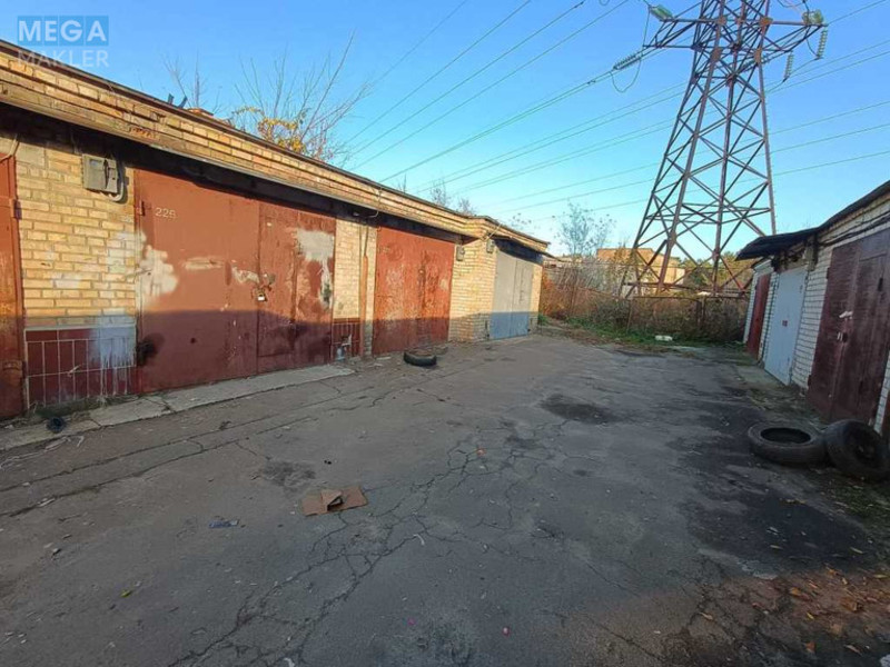 Продаж комерційної нерухомості, 40 кв.м, <a class="location-link" href="/kiev/" title="Недвижимость Київ">Київ</a>, <a class="location-link" href="/kiev/desnyanskij/" title="Недвижимость Деснянський район">Деснянський р-н</a>, Крайня вул., 13 (изображение 2)