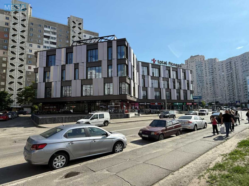 Оренда окремої будівлі/побудови, 600 кв.м, <a class="location-link" href="/kiev/" title="Недвижимость Київ">Київ</a>, <a class="location-link" href="/kiev/darnickij/" title="Недвижимость Дарницький район">Дарницький р-н</a>, Олександра Мишуги вул., 1 (изображение 2)