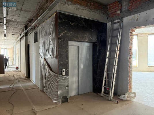 Оренда окремої будівлі/побудови, 600 кв.м, <a class="location-link" href="/kiev/" title="Недвижимость Київ">Київ</a>, <a class="location-link" href="/kiev/darnickij/" title="Недвижимость Дарницький район">Дарницький р-н</a>, Олександра Мишуги вул., 1 (изображение 9)