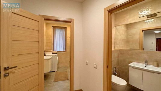 Продаж 2 кімнатної квартири (68,2/?/34,7), 2 пов. 5 пов. будинку, <a class="location-link" href="/lviv/" title="Недвижимость Львів">Львів</a>, <a class="location-link" href="/lviv/lychakovskij/" title="Недвижимость Личаківський район">Личаківський р-н</a>, Пекарська, 30 (изображение 9)