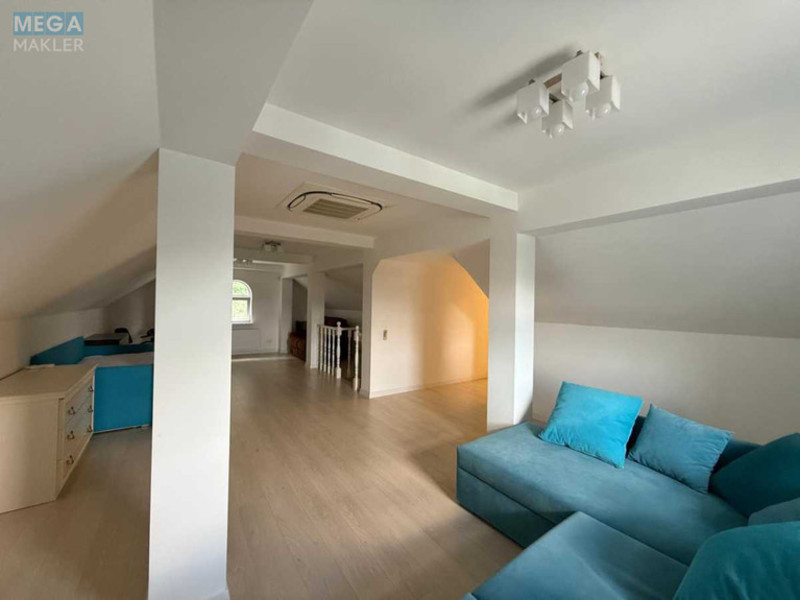 Продаж дома, 2 поверху, 350 кв.м, 7 кімнат, ділянка 8 соток, <a class="location-link" href="/kiev/" title="Недвижимость Київ">Київ</a>, <a class="location-link" href="/kiev/goloseevskij/" title="Недвижимость Голосіївський район">Голосіївський р-н</a>, Максима Рильського вул. (изображение 19)