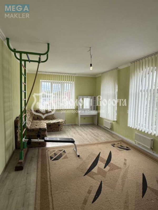 Продаж дома, 2 поверху, 241 кв.м, 7 кімнат, ділянка 6 соток, <a class="location-link" href="/kalinovka-pgt/" title="Недвижимость Калинівка">Калинівка</a>, Гагарина вул. (изображение 4)