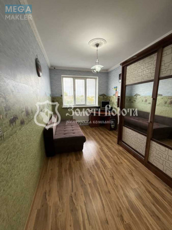 Продаж дома, 2 поверху, 241 кв.м, 7 кімнат, ділянка 6 соток, <a class="location-link" href="/kalinovka-pgt/" title="Недвижимость Калинівка">Калинівка</a>, Гагарина вул. (изображение 7)
