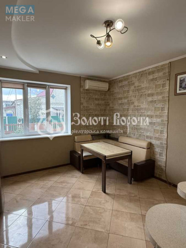 Продаж дома, 2 поверху, 241 кв.м, 7 кімнат, ділянка 6 соток, <a class="location-link" href="/kalinovka-pgt/" title="Недвижимость Калинівка">Калинівка</a>, Гагарина вул. (изображение 11)