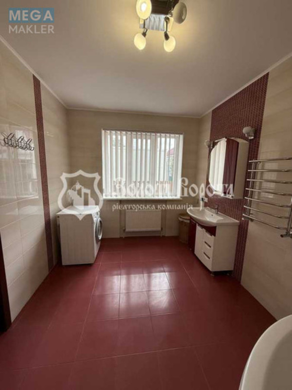 Продаж дома, 2 поверху, 241 кв.м, 7 кімнат, ділянка 6 соток, <a class="location-link" href="/kalinovka-pgt/" title="Недвижимость Калинівка">Калинівка</a>, Гагарина вул. (изображение 12)