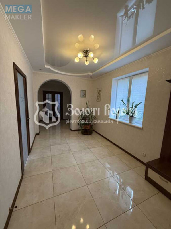 Продаж дома, 2 поверху, 241 кв.м, 7 кімнат, ділянка 6 соток, <a class="location-link" href="/kalinovka-pgt/" title="Недвижимость Калинівка">Калинівка</a>, Гагарина вул. (изображение 21)